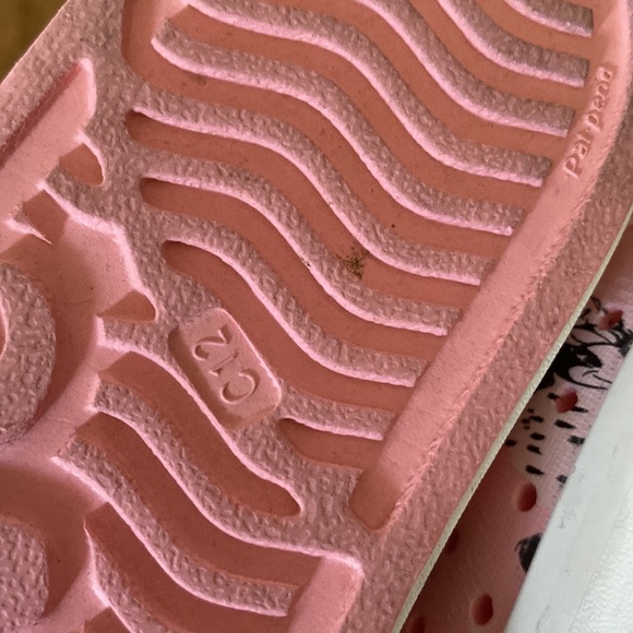 Native pink Minnie Mouse shoes - Picture 8 of 8